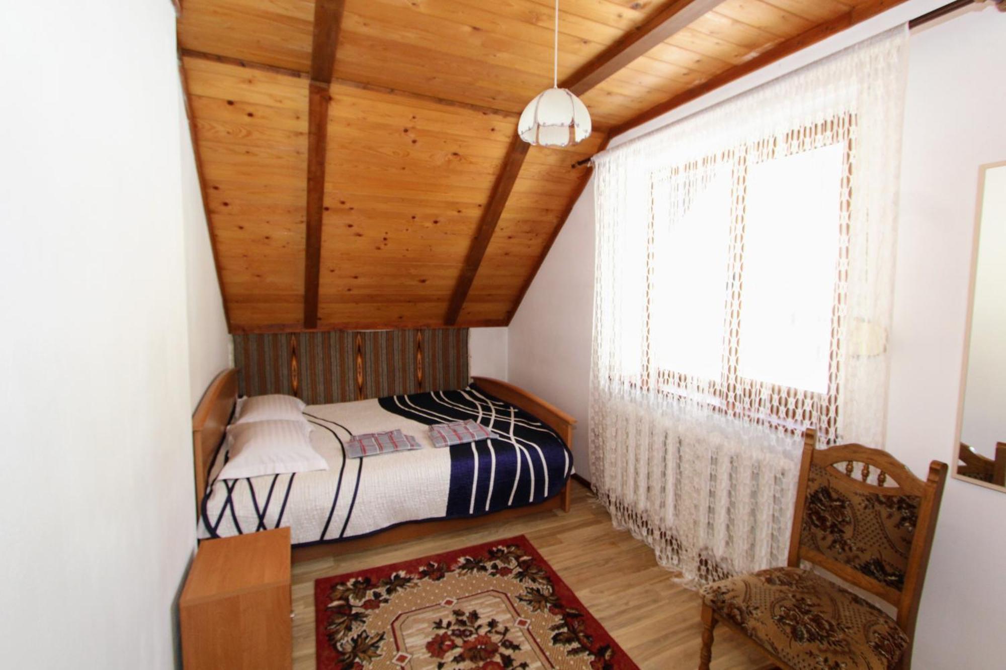 Хуторянка Villa Татарив Екстериор снимка