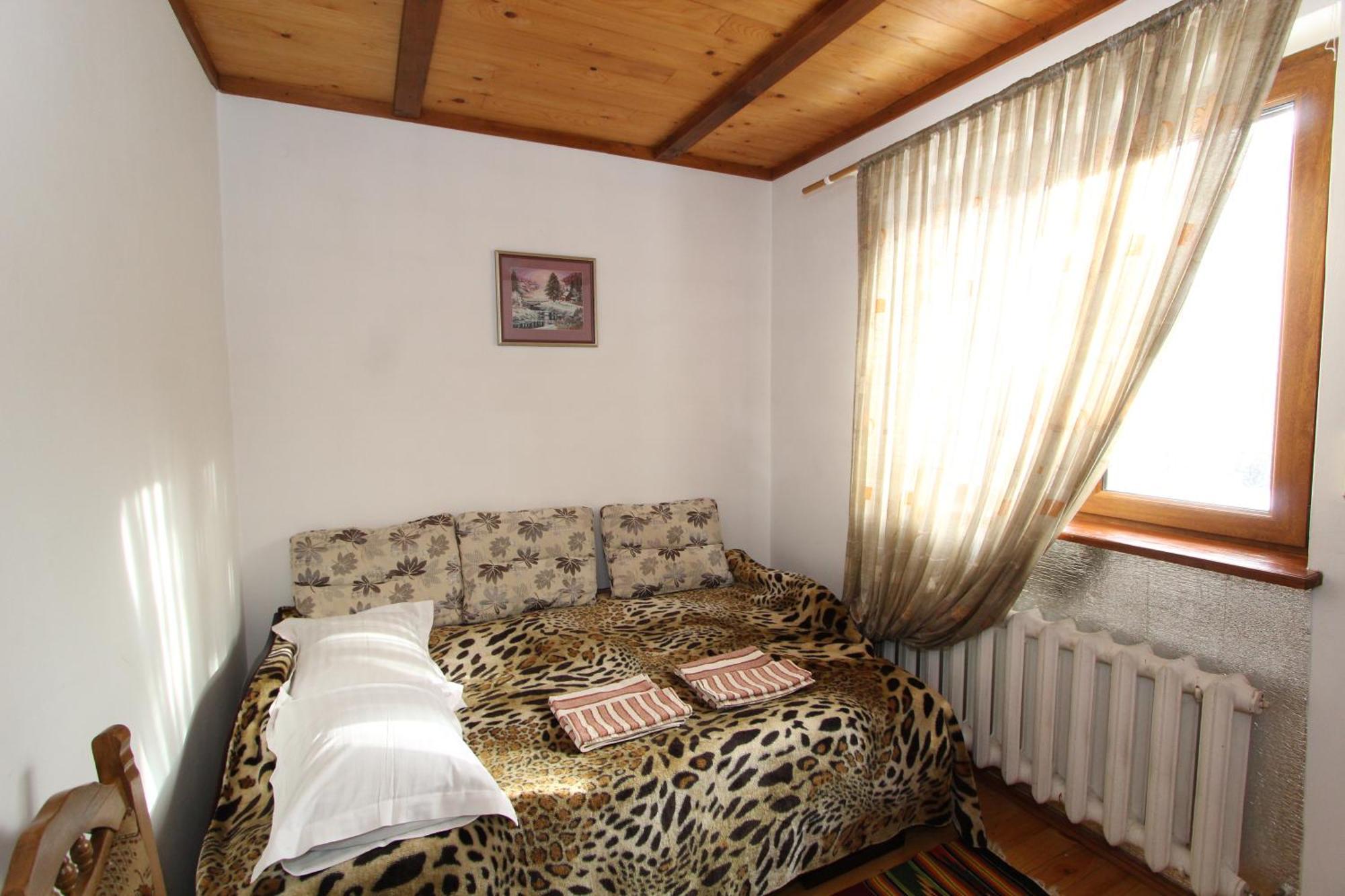 Хуторянка Villa Татарив Екстериор снимка